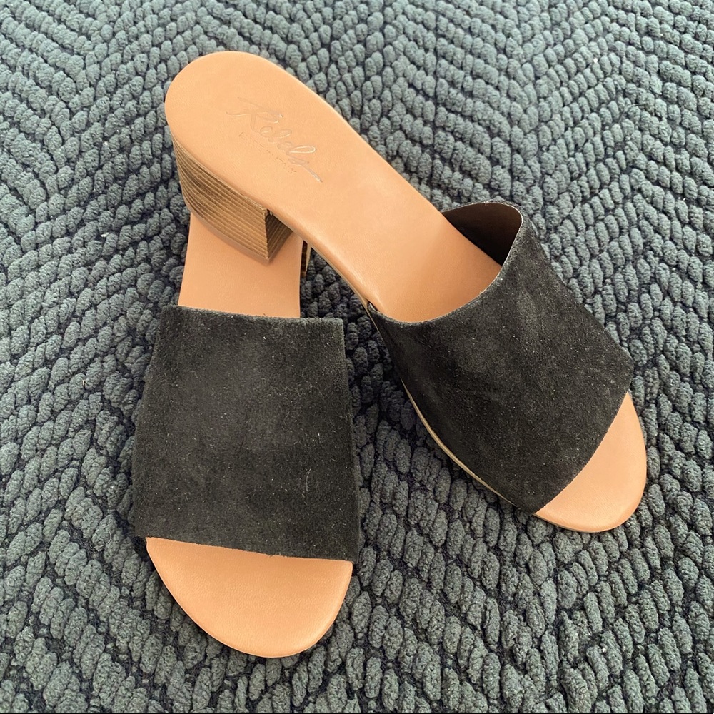 Rebels Block Heel Sandal